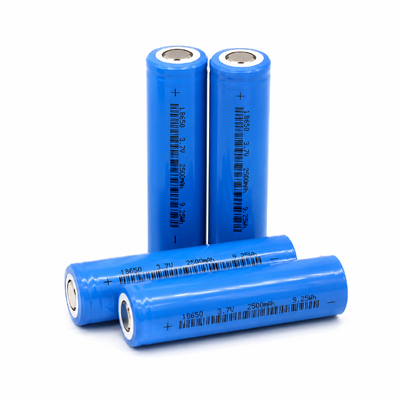 品質 Yunfan 工場供給 18650 2500mAh 3.7V リチウム円筒形電池 1C 充電 1.5C 放電 500 サイクル電源装置アセンブリ用バルクリチウム電池 工場